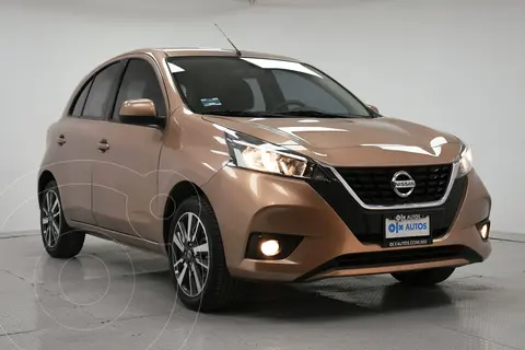 Nissan March Exclusive Aut usado (2021) color Dorado precio $305,000