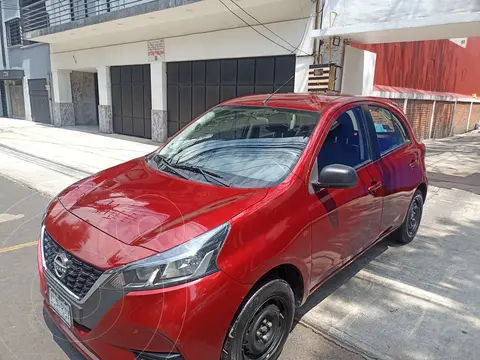 Nissan March Sense usado (2022) color Rojo precio $215,000