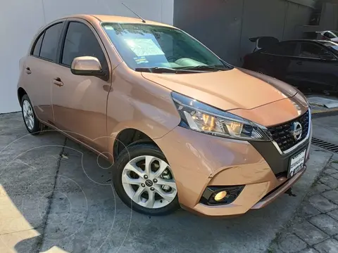 Nissan March Advance usado (2023) color rosa palido precio $249,900