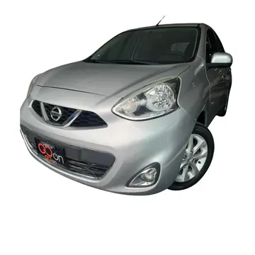 Nissan March Advance NAVI Aut usado (2015) color plateado precio $180,000