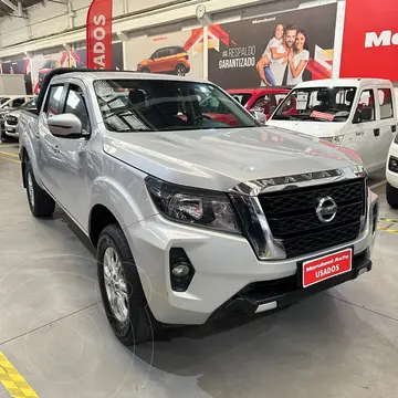 Nissan Navara 2.3L SE 4x2 DC usado (2022) color Plata precio $18.590.000