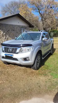 Nissan NP 300 Frontier LE 4x4 usado (2017) color Gris Plata  precio u$s26.000