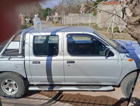 Nissan NP 300 Frontier 2.5 usado (2011) color Gris precio u$s9.500