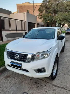 Nissan NP 300 Frontier SE 4x2 usado (2017) color Blanco precio u$s14.000