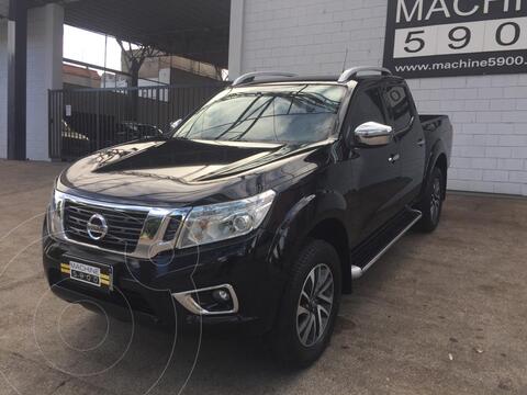Nissan NP 300 Frontier LE 4x2 usado (2017) color Negro precio $5.800.000