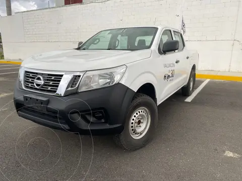 Nissan NP300 Doble Cabina SE A/A Paq. de Seg. usado (2020) color Blanco financiado en mensualidades(enganche $75,218 mensualidades desde $9,149)