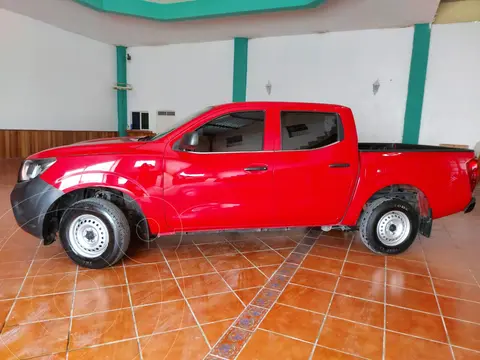 Nissan NP300 Doble Cabina SE A/A Paq. de Seg. usado (2019) color Rojo precio $430,000