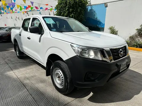 Nissan NP300 Doble Cabina SE A/A Paq. de Seg. usado (2020) color Blanco precio $349,050