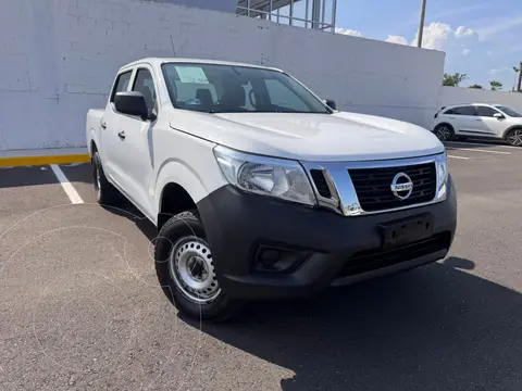 Nissan NP300 Doble Cabina SE A/A Paq. de Seg. usado (2020) color Blanco financiado en mensualidades(enganche $75,218 mensualidades desde $9,149)