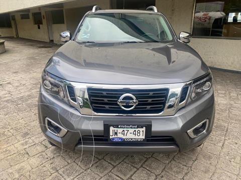 Nissan NP300 Frontier DOBLE CABINA DIESEL 4X4 TM AC PAQ SEG 6 VEL 20 usado (2020) color Gris precio $689,000