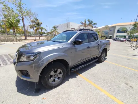 Nissan NP300 Frontier LE Midnight Edition A/A usado (2019) color Gris precio $380,000