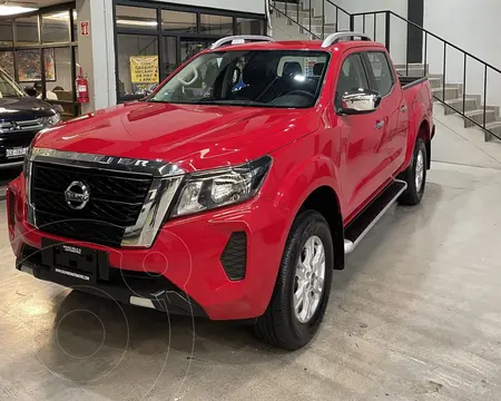 Nissan NP300 Frontier LE A/A usado (2022) color Rojo precio $539,000