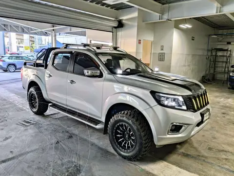 Nissan NP300 Frontier LE A/A usado (2020) color plateado precio $389,000