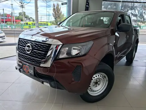 Nissan NP300 Frontier LE A/A usado (2021) color naranja oscuro financiado en mensualidades(enganche $114,450 mensualidades desde $8,752)