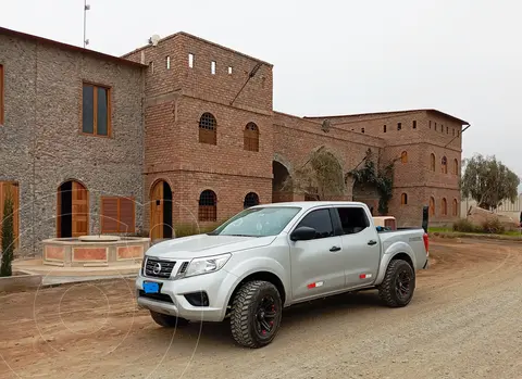 foto Nissan NP300 Frontier 2.5L GSL 4x2 DC usado (2016) color Plata precio u$s17,800