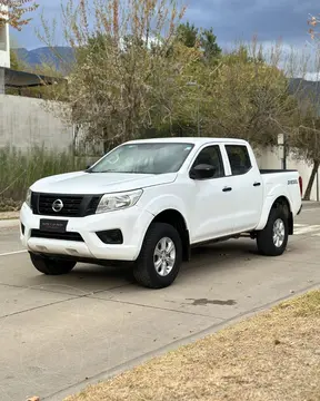 Nissan NP300 2.3L 4x4 C/D usado (2020) color Blanco precio $13.990.000