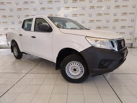 Nissan NP300 2.4L Doble Cabina SE A/A Paquete de Seguridad usado (2020) color Blanco precio $358,000