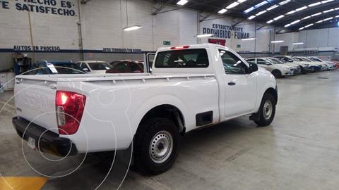 foto Nissan NP300 2.5L Pick-up Dh A/A usado (2020) precio $299,000