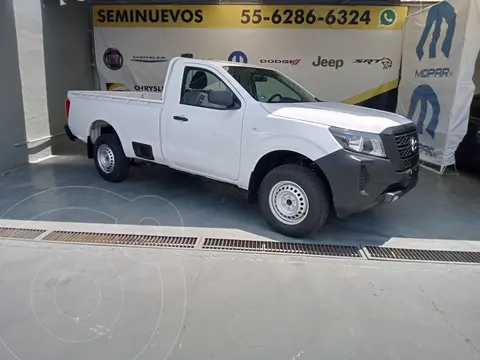 Nissan NP300 2.5L Pick-up Dh A/A Paquete de Seguridad usado (2022) color Blanco precio $429,000