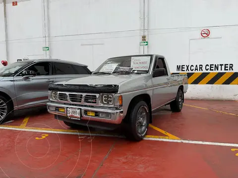 Nissan NP300 Chasis Plus usado (1998) color Plata precio $180,000