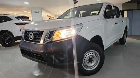 Nissan NP300 2.4L Doble Cabina SE A/A Paquete de Seguridad usado (2020) color Blanco financiado en mensualidades(enganche $65,780 mensualidades desde $7,613)