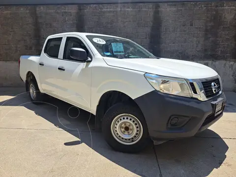 Nissan NP300 2.4L Doble Cabina SE A/A Paquete de Seguridad usado (2020) color Blanco precio $348,900