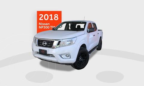 Nissan NP300 2.5L Doble Cabina S A/A Paquete de Seguridad usado (2018) color Blanco precio $410,000