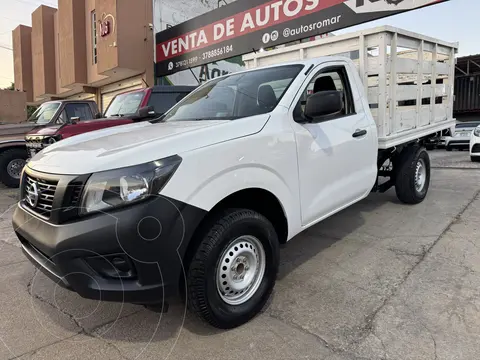 Nissan NP300 2.5L Estacas Dh A/A usado (2018) color Blanco precio $319,999