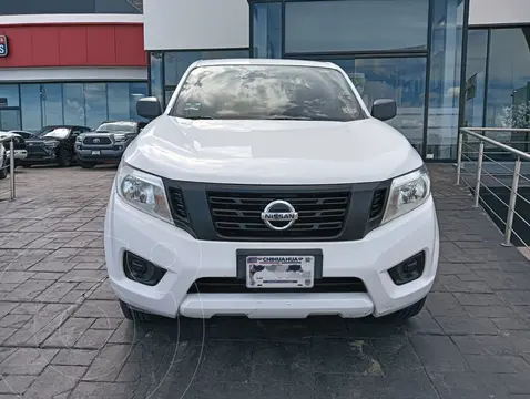 Nissan NP300 2.5L Doble Cabina S A/A Paquete de Seguridad usado (2020) color Blanco precio $320,000
