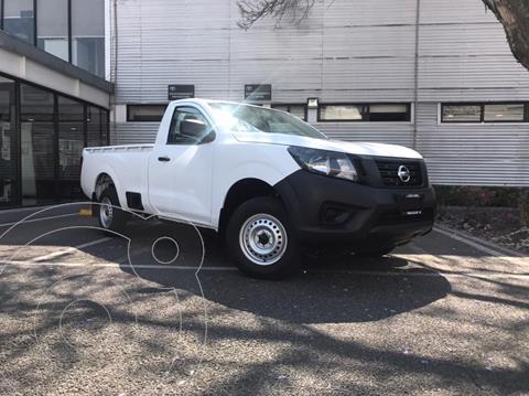 foto Nissan NP300 2.5L Pick-up Dh A/A usado (2020) color Blanco precio $348,000