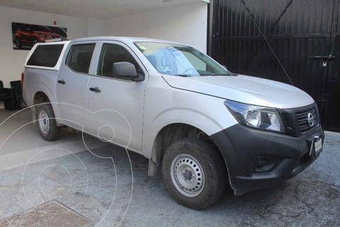 foto Nissan NP300 2.5L Doble Cabina S Paquete de Seguridad usado (2020) color Plata precio $389,000