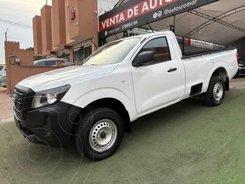 Nissan NP300 Pick up Plus usado (2023) color Blanco precio $379,999