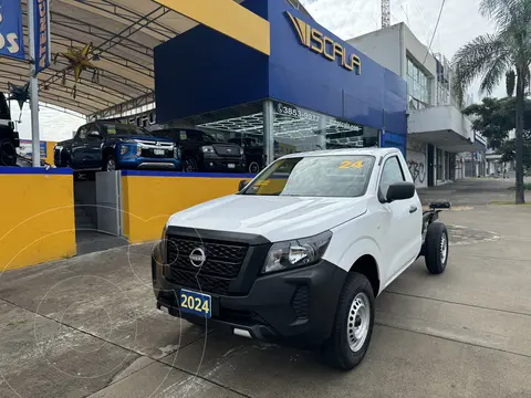 Nissan NP300 Chasis VDC usado (2024) color Blanco precio $439,000