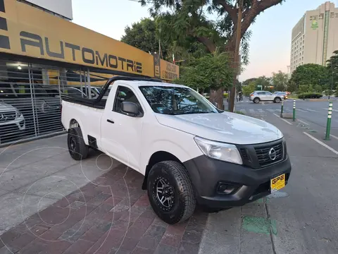 Nissan NP300 2.5L Pick-up Dh Paquete de Seguridad usado (2020) color Blanco financiado en mensualidades(enganche $65,600 mensualidades desde $7,466)