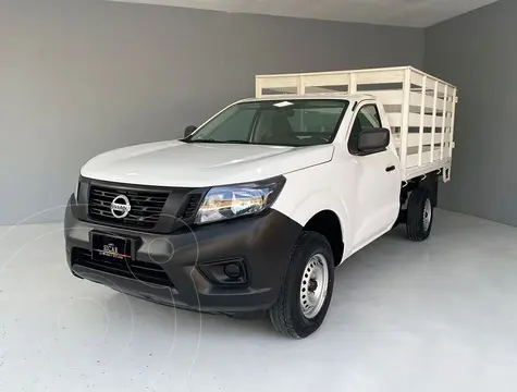 Nissan NP300 2.5L Estacas Dh A/A Paquete de Seguridad usado (2020) color Blanco precio $319,000