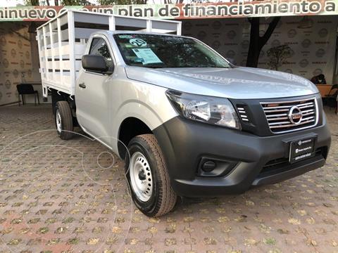 foto Nissan NP300 2.4L Estacas Dh Paquete de Seguridad usado (2020) color Plata precio $339,000