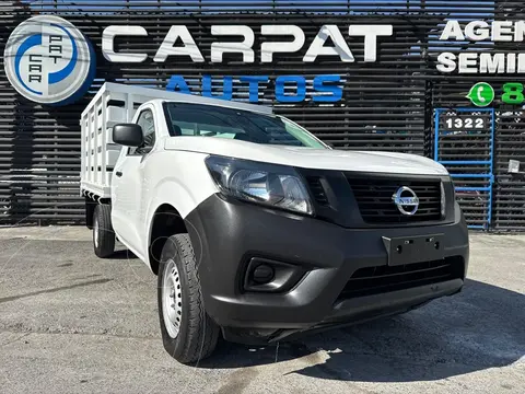 Nissan NP300 2.5L Estacas Dh A/A Paquete de Seguridad usado (2020) color Blanco financiado en mensualidades(enganche $76,780 mensualidades desde $8,002)