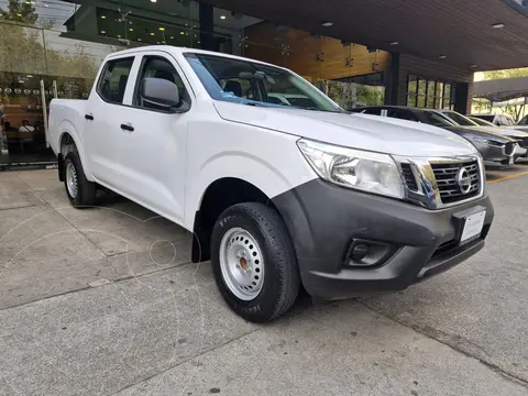 Nissan NP300 2.4L Doble Cabina SE A/A Paquete de Seguridad usado (2020) color Blanco financiado en mensualidades(enganche $91,750 mensualidades desde $9,515)