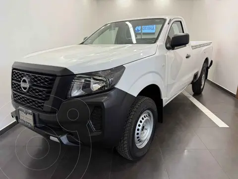 Nissan NP300 Pick up Plus usado (2024) color Blanco financiado en mensualidades(enganche $93,500 mensualidades desde $9,224)