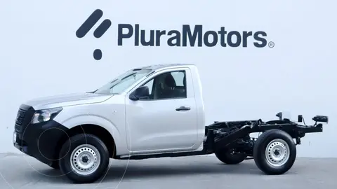 Nissan NP300 Chasis VDC Plus usado (2026) color plateado precio $459,900