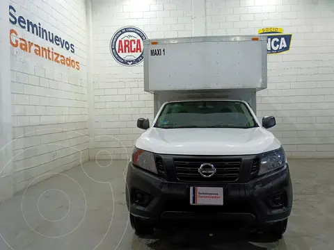 Nissan NP300 2.5L Chasis Cabina Dh A/A Paquete de Seguridad usado (2020) color Blanco precio $349,000