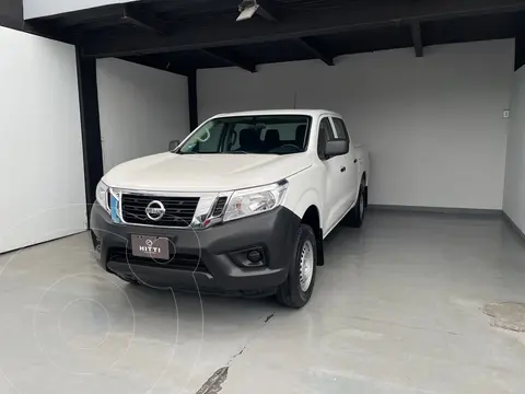 Nissan NP300 2.4L Doble Cabina SE A/A Paquete de Seguridad usado (2020) color Blanco precio $359,000