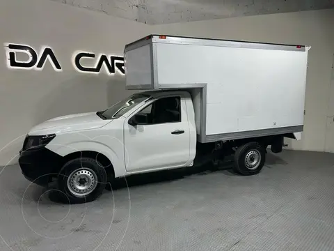 Nissan NP300 2.5L Chasis Cabina Dh A/A Paquete de Seguridad usado (2020) color Blanco financiado en mensualidades(enganche $98,000 mensualidades desde $7,485)