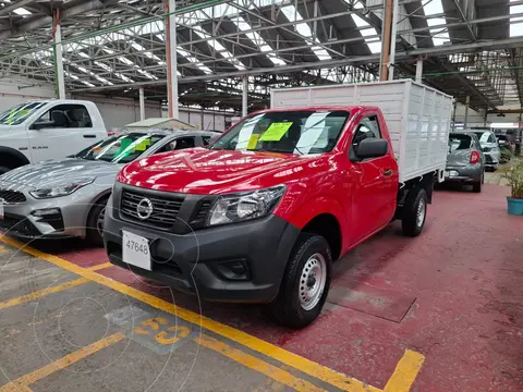 Nissan NP300 2.5L Chasis Cabina Dh usado (2017) color Rojo financiado en mensualidades(enganche $67,500 mensualidades desde $6,000)
