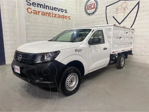 Nissan NP300 2.5L Estacas Dh A/A Paquete de Seguridad usado (2020) color Blanco precio $339,000
