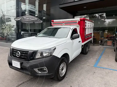 Nissan NP300 2.5L Estacas Dh A/A usado (2016) color Blanco precio $279,000
