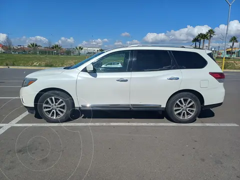 Nissan Pathfinder Advance 4x4 usado (2015) color Blanco precio $9.900.000