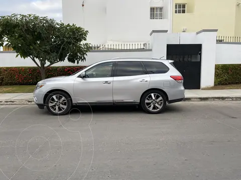 Nissan Pathfinder Exclusive 4x4 usado (2015) color Plata precio $250,000