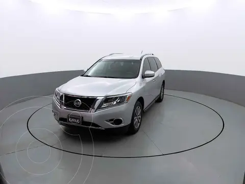 Nissan Pathfinder Sense usado (2016) color Plata precio $327,999
