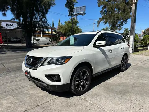 Nissan Pathfinder Advance usado (2017) color Blanco precio $399,000